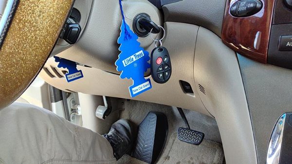 04-10 Toyota Sienna Lower Dash Under Column Knee Bolster Trim Panel Oem Fawn 41 — photo 3