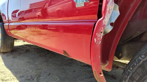 2005 Dodge Ram 1500 Front Door RH Red PR4 — photo 4
