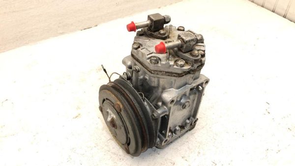 1979 Ford Van A/c Air Compressor E250 AC Conditioner Pump Assembly 5.8L — photo 1