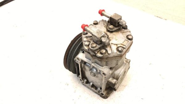 1979 Ford Van A/c Air Compressor E250 AC Conditioner Pump Assembly 5.8L — photo 3
