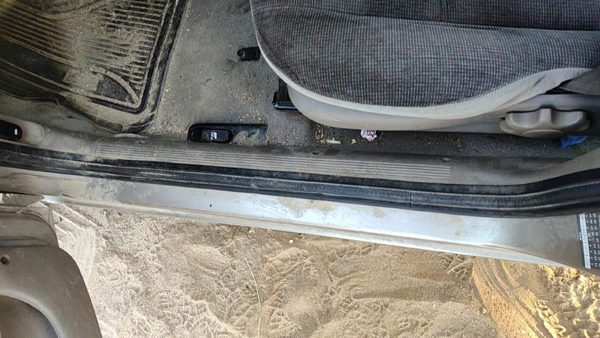 1997 Ford Contour Driver Left Lower Sill Step Moulding Trim Panel Oem Ul Tan — photo 1
