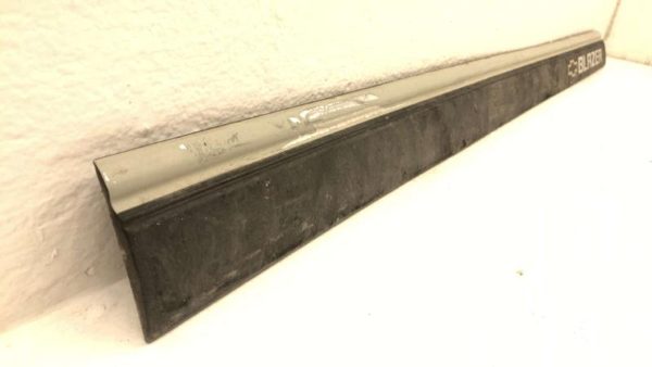 1995-1997 S10 Blazer Passenger Right Front Moulding From Door Oem Trim Strip — photo 5
