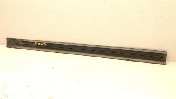 1995-1997 S10 Blazer Passenger Right Front Moulding From Door Oem Trim Strip — photo 7