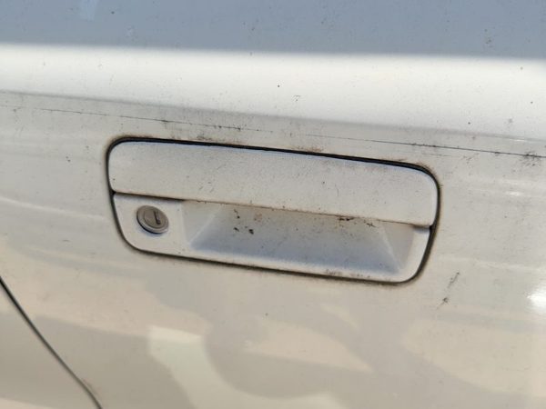 1992-1995 Olds Eighty Eight Passenger Right Front Outside Door Handle Oem White — photo 3