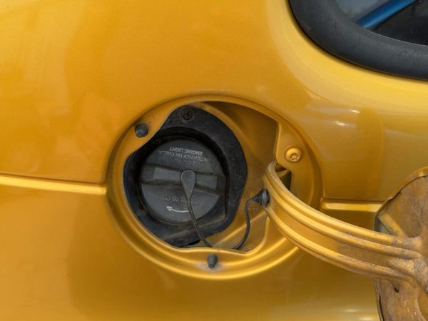 2001-2002 Chrysler Pt Cruiser Fuel Filler Neck Assembly With Gas Cap Oem — photo 3