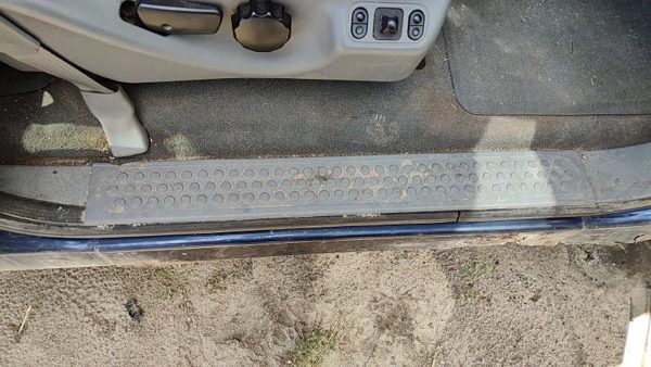 99-07 F350 Powerstroke Passenger Right Lower Sill Step Kick Trim Panel Oem Gray — photo 1