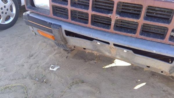 1986-1987 Isuzu Pup Pickup Front Bumper With Brackets Oem Chrome Bent Up — photo 5