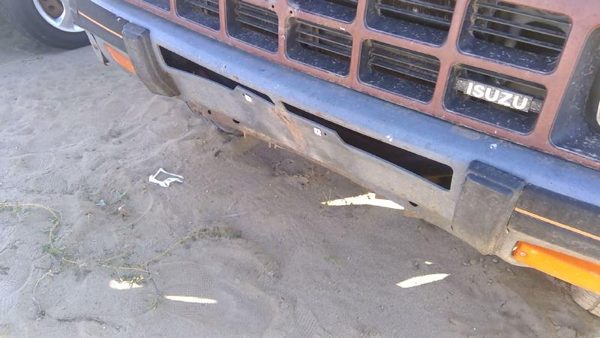 1986-1987 Isuzu Pup Pickup Front Bumper With Brackets Oem Chrome Bent Up — photo 4