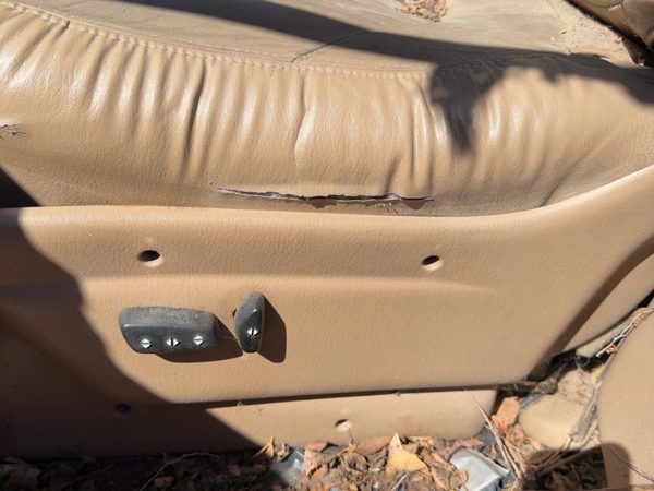 96 Town & Country Driver Left Side Power Seat Switch With Trim Panel Tan Flk5 — photo 4