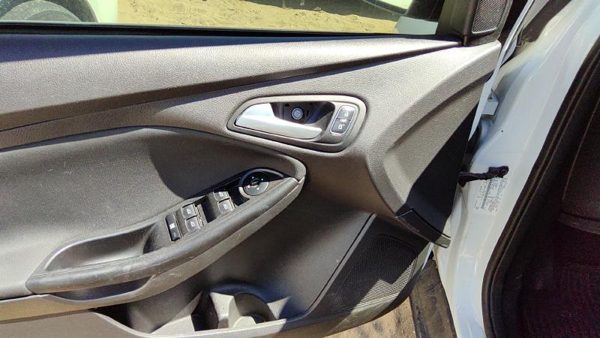 15-18 Ford Focus Driver Left Front Door Trim Panel With Master Switch Black Yw — photo 5