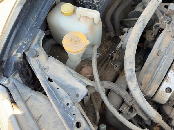 95-03 Maxima Windshield Washer Fluid Reservoir With Pump Oem Wiper Tank Sensor — photo 1