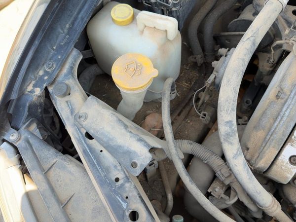 95-03 Maxima Windshield Washer Fluid Reservoir With Pump Oem Wiper Tank Sensor — photo 2