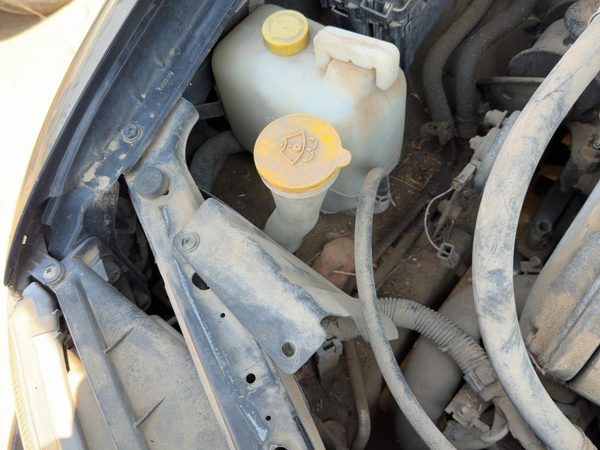 95-03 Maxima Windshield Washer Fluid Reservoir With Pump Oem Wiper Tank Sensor — photo 4