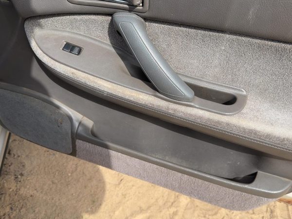 1990-1991 Subaru Legacy Passenger Right Front Door Trim Panel With Switches Gray — photo 4