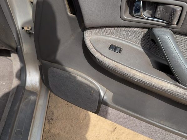 1990-1991 Subaru Legacy Passenger Right Front Door Trim Panel With Switches Gray — photo 7