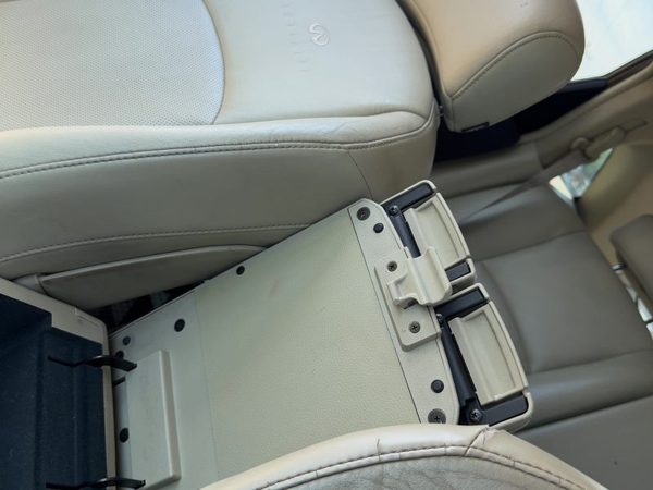 2003 Infinity Fx45 Center Console Lid Only Oem Arm Rest Fold Down Willow/Black S — photo 4