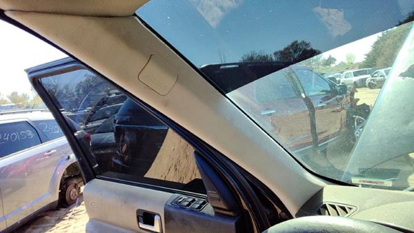 05-09 Land Rover Lr3 Driver Left A Pillar Trim Windshield Post Panel Oem Tan — photo 3