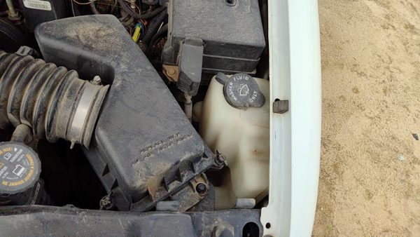 1995-2004 S10 Pickup Windshield Washer Fluid Reservoir With Pump Oem Wiper Tank — photo 6