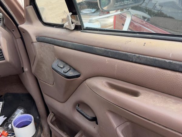 1997-1998 Ford F250 Passenger Right Front Door Trim Panel With Switches Brown Rk — photo 8