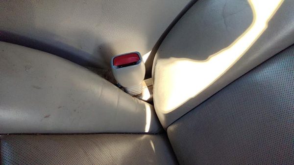 2005-2011 Cadillac Sts Driver Left Front Seat Belt Buckle Receiver Oem Gray 132 — photo 3
