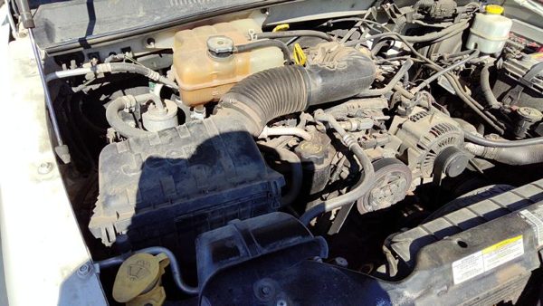 2004-2007 Jeep Liberty Complete Air Intake Filter Box Housing With Tube Oem 3.7L — photo 2