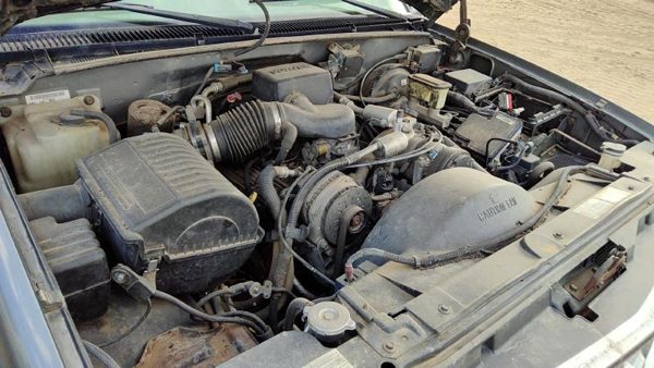 1999 Suburban 1500 — vehicle photo 8