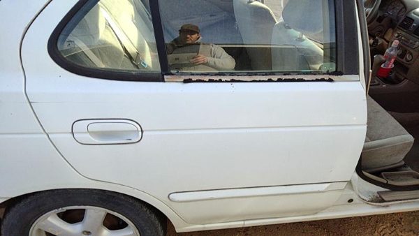 2002 Nissan Sentra Rear Door RH White QM1 — photo 3