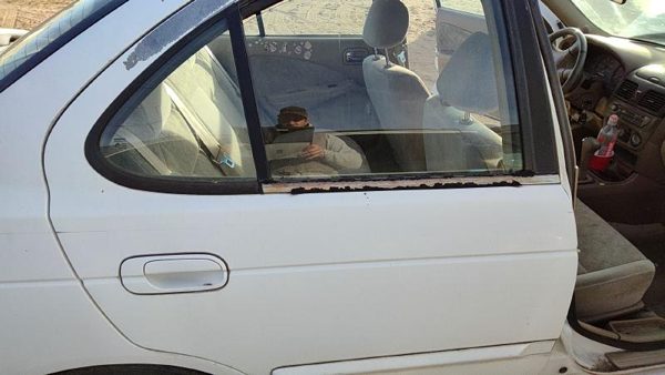 2002 Nissan Sentra Rear Door RH White QM1 — photo 4