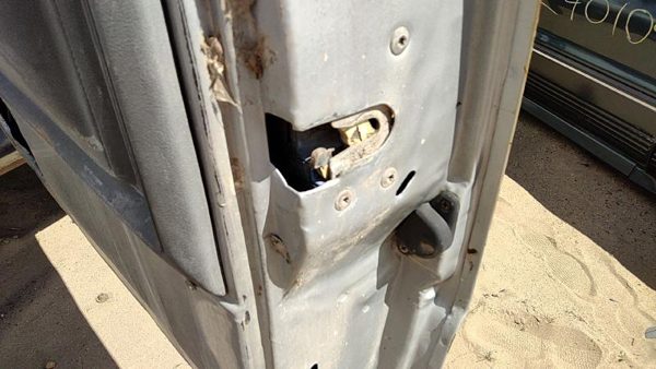 1981-1993 Dodge Ram W250 Passenger Right Front Door Latch With Rods/Cables Oem — photo 2