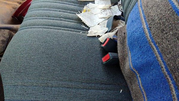 88-99 Gmc Sierra 2500 Driver Left Front Seat Belt Buckle Receiver Oem Blue — photo 1