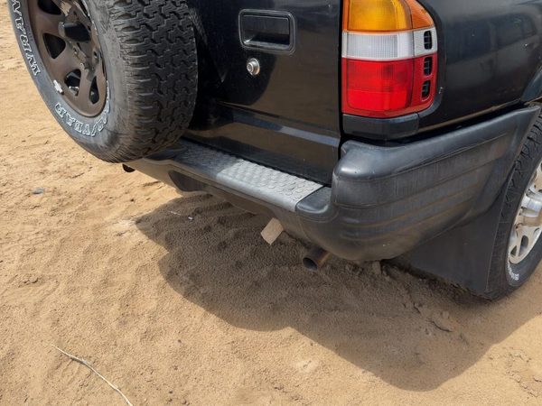 1998-1999 Isuzu Rodeo Rear Bumper Cover Assembly Oem Back 5903547 — photo 1