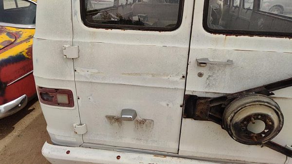 1974 Dodge Van Back Door LH White — photo 1