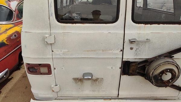 1974 Dodge Van Back Door LH White — photo 3