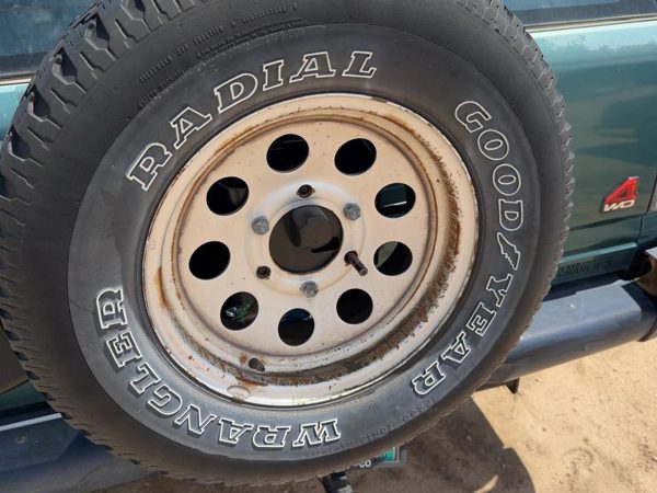 1993-1997 Isuzu Rodeo 15" Steel Wheel Oem Factory Rim 4403671 — photo 1