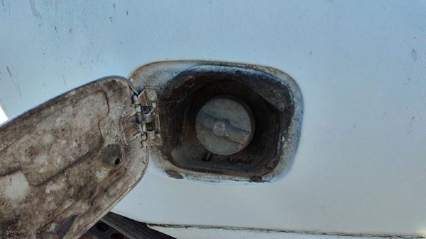 1998-1999 Buick Century Fuel Filler Neck Assembly With Gas Cap Oem 10424501 — photo 3