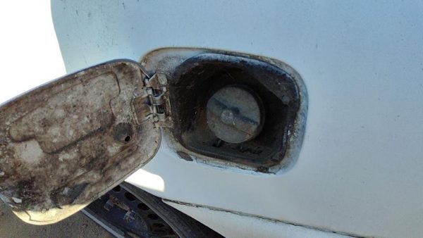 1998-1999 Buick Century Fuel Filler Neck Assembly With Gas Cap Oem 10424501 — photo 4
