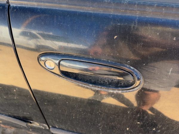 1995-1999 Nissan Maxima Passenger Right Front Outside Door Handle Oem Black — photo 1