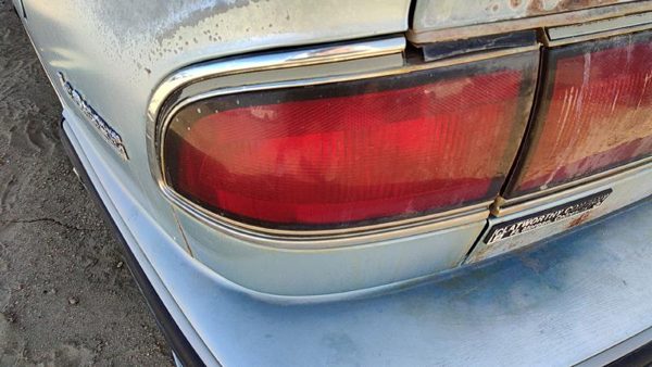 1992-1996 Buick Lesabre Driver Left Tail Light Brake Lamp Oem Rear 05977652 — photo 2