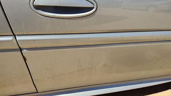 04-08 Grand Prix Passenger Right Front Moulding From Door Trim Strip Silver 12U — photo 2