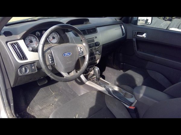 2008 Ford Focus — vehicle photo 4