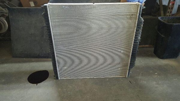 2003 Radiator 8-366 Fits 03-04 Ford F250SD Pickup 266340 — photo 2