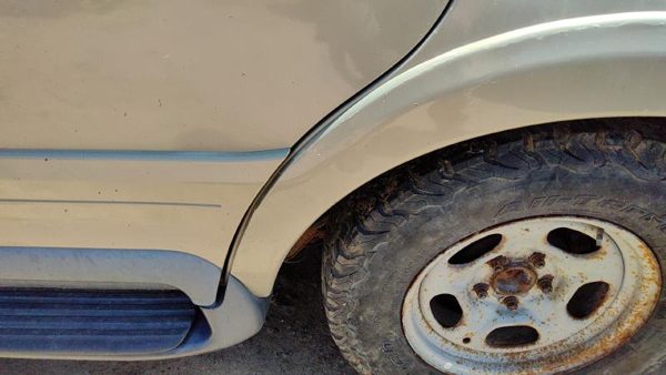 1998 99 Lincoln Navigator Driver Left Rear Wheel Flare Moulding Oem Back Gold Bi — photo 4