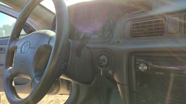 1998 Toyota Camry Steering Column Key — photo 3