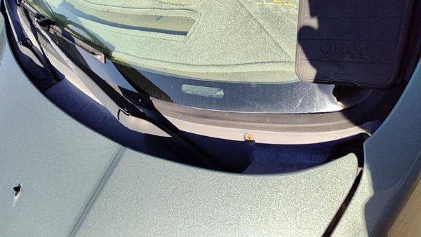 2005-2007 Ford Escape Windshield Wiper Cowl Vent Trim Panel Oem Cover — photo 3