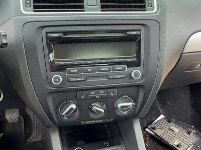 2011-2018 Vw Jetta Trim Bezel Around Radio Surround Dash Panel Oem Black