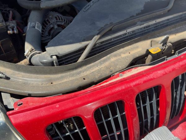 1999-2004 Jeep Grand Cherokee Upper Radiator Support Tie Bar Oem 55135870Ad — photo 3
