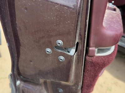 1991-1999 Olds Eighty Eight Driver Left Front Door Latch With Rods/Cables Oem