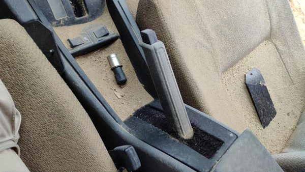 85-95 Volvo 740 Parking Brake Handle Assembly Oem Emergency Ebrake — photo 2