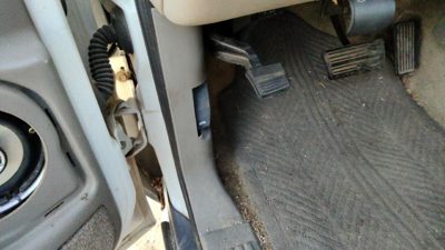 2001 Chevy Suburban Driver Left Lower Kick Trim Panel Oem 922 Light Gray