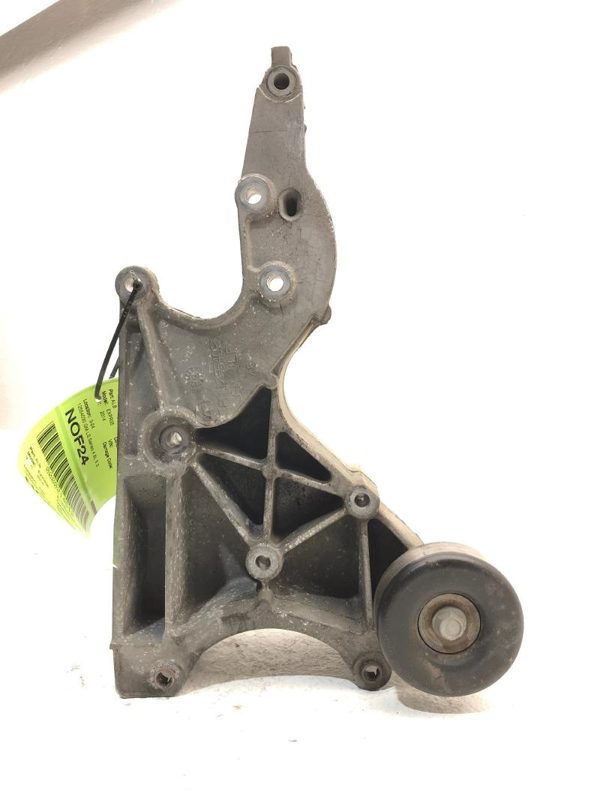 2014 Chevy Express Van 2500 Alternator Power Steering Mount Bracket Oem 6.0L — photo 6